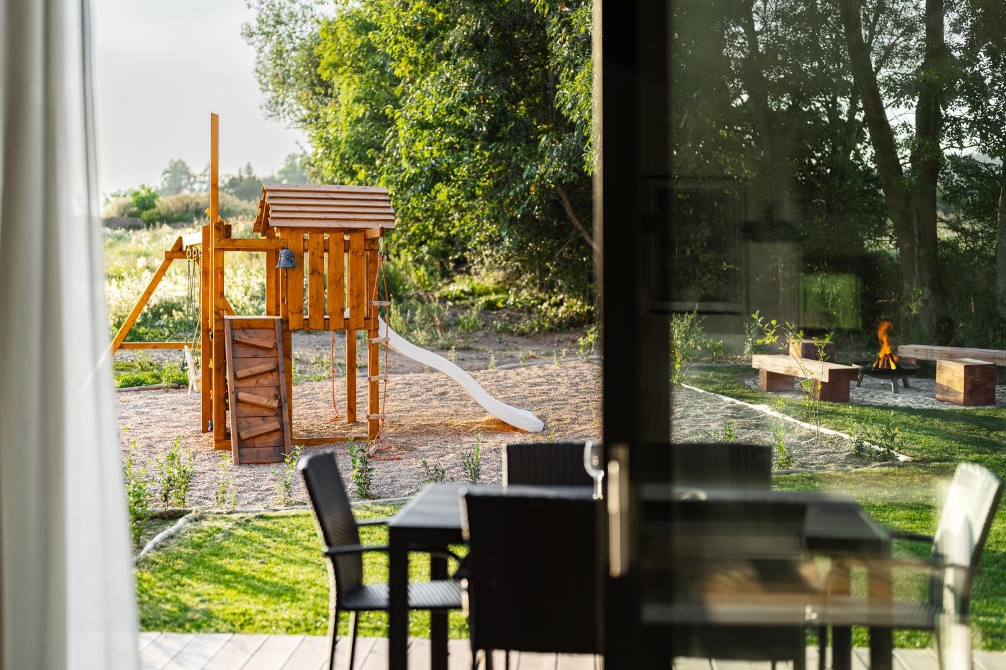 Roubenka "Tam Kde Lisky Davaji Dobrou Noc" Villa Cerny Dul Exterior photo